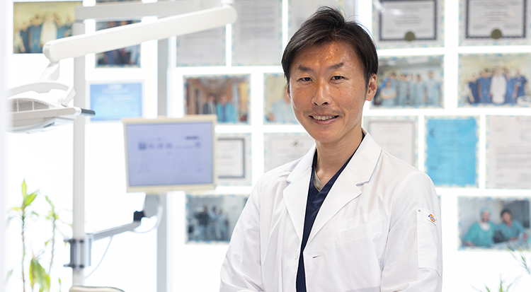 院長 松岡弘樹