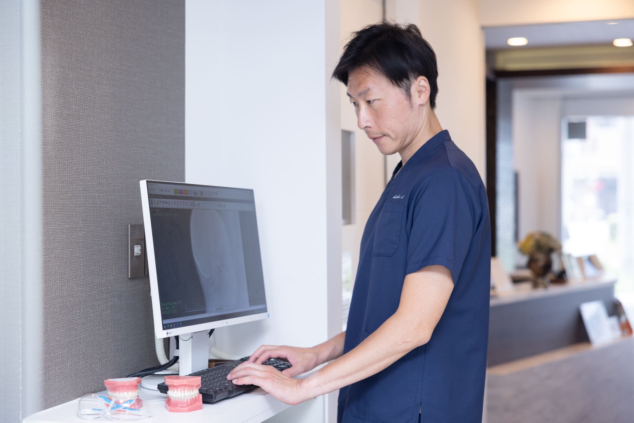 歯科医師を目指されたきっかけを教えてください